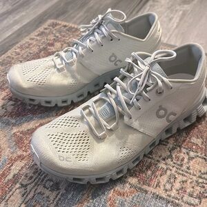 On Cloud Running shoes Size 9
